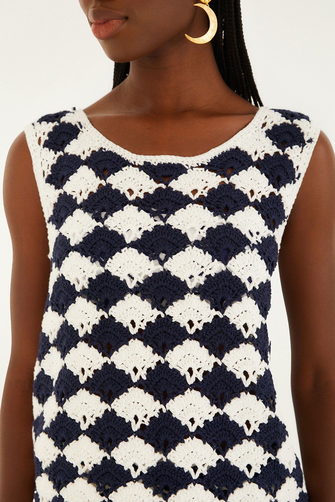 WHITE AND BLUE CROCHET SHIRT