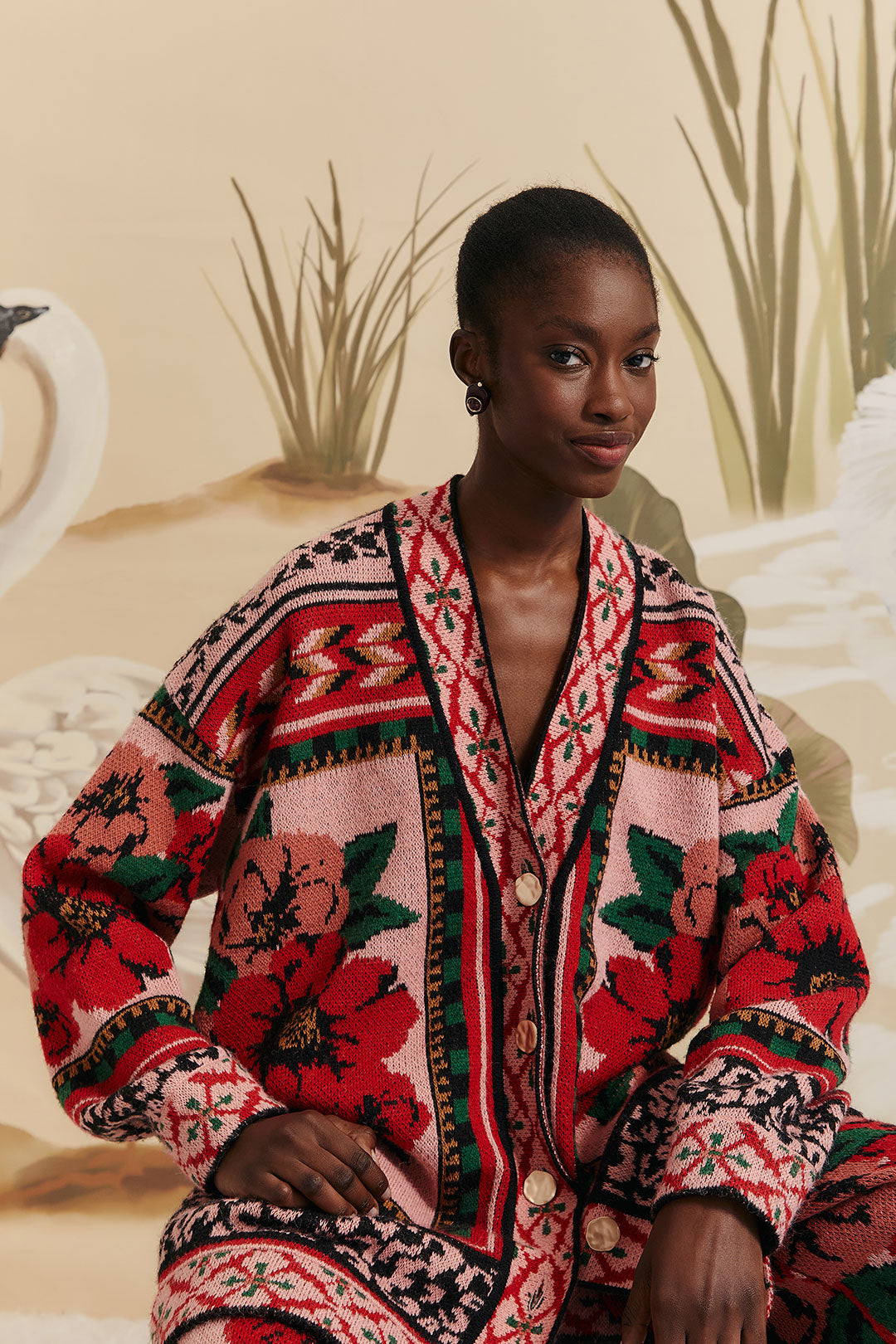 FLOWER TAPESTRY KNIT CARDIGAN
