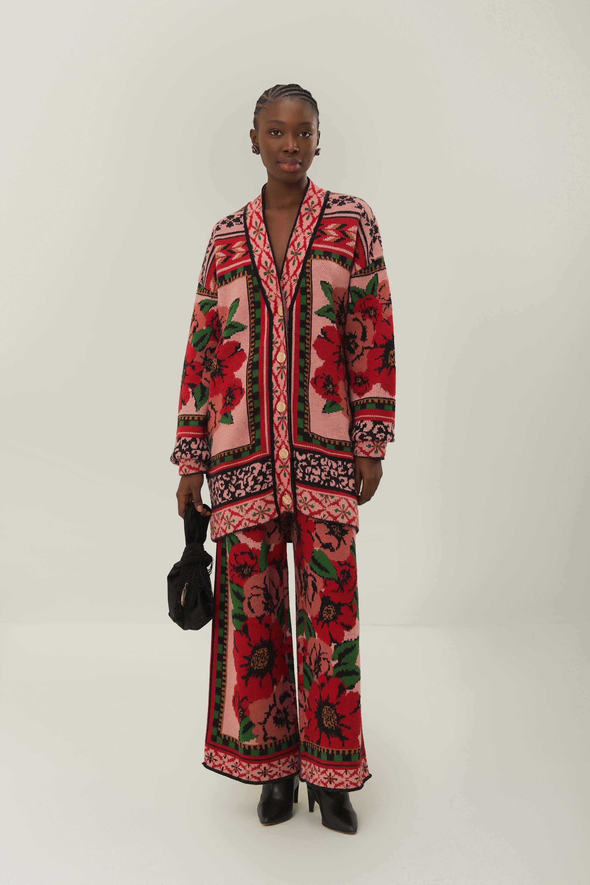 FLOWER TAPESTRY KNIT CARDIGAN